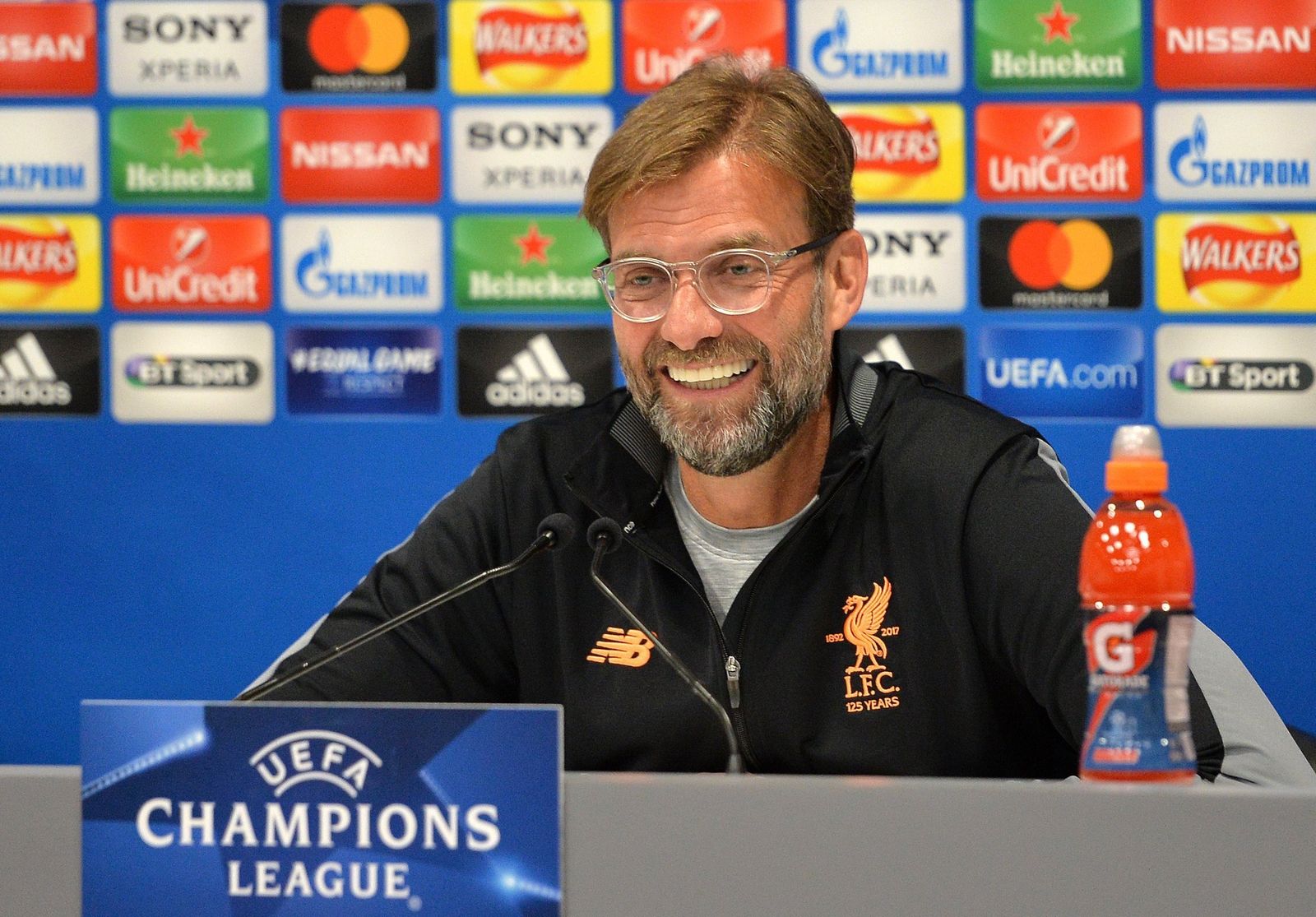 Klopp enseña los dientes y avisa al CityTiger no pasa desapercibido en GeorgiaAlaphilippe va 'sin manos', pero rápido