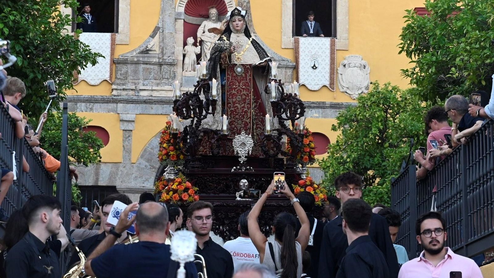 Santa Teresa de Jesús, durante la procesión del año pasado. Santa Teresa de Jesús, durante la procesión del año pasado.