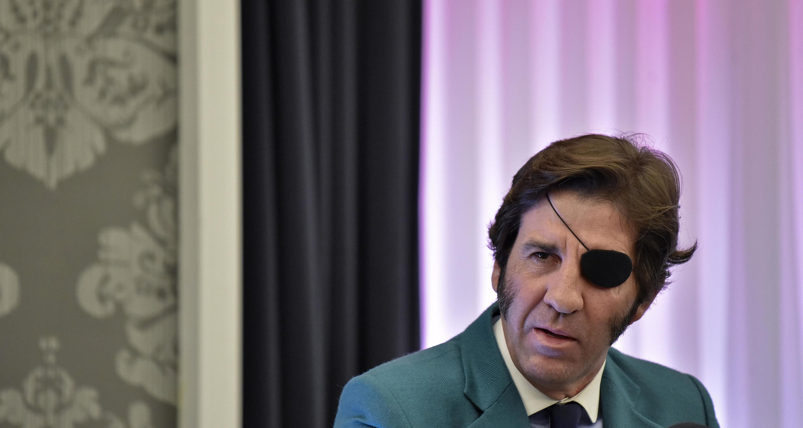 El anuncio de la retirada de Padilla, en imágenes