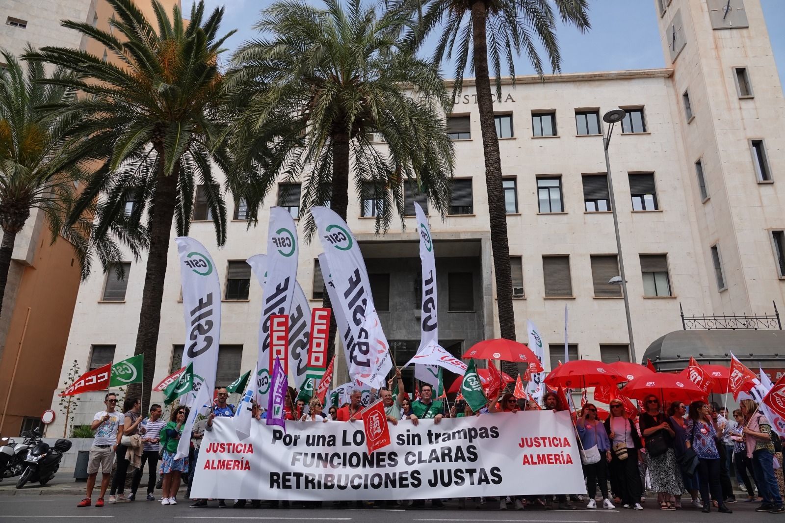 La manifestación ha concluido en la Audiencia Provincial de Almería.