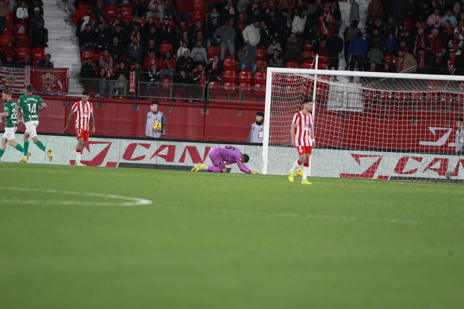 Imágenes del partido U.D. Almería-Deportivo Alavés