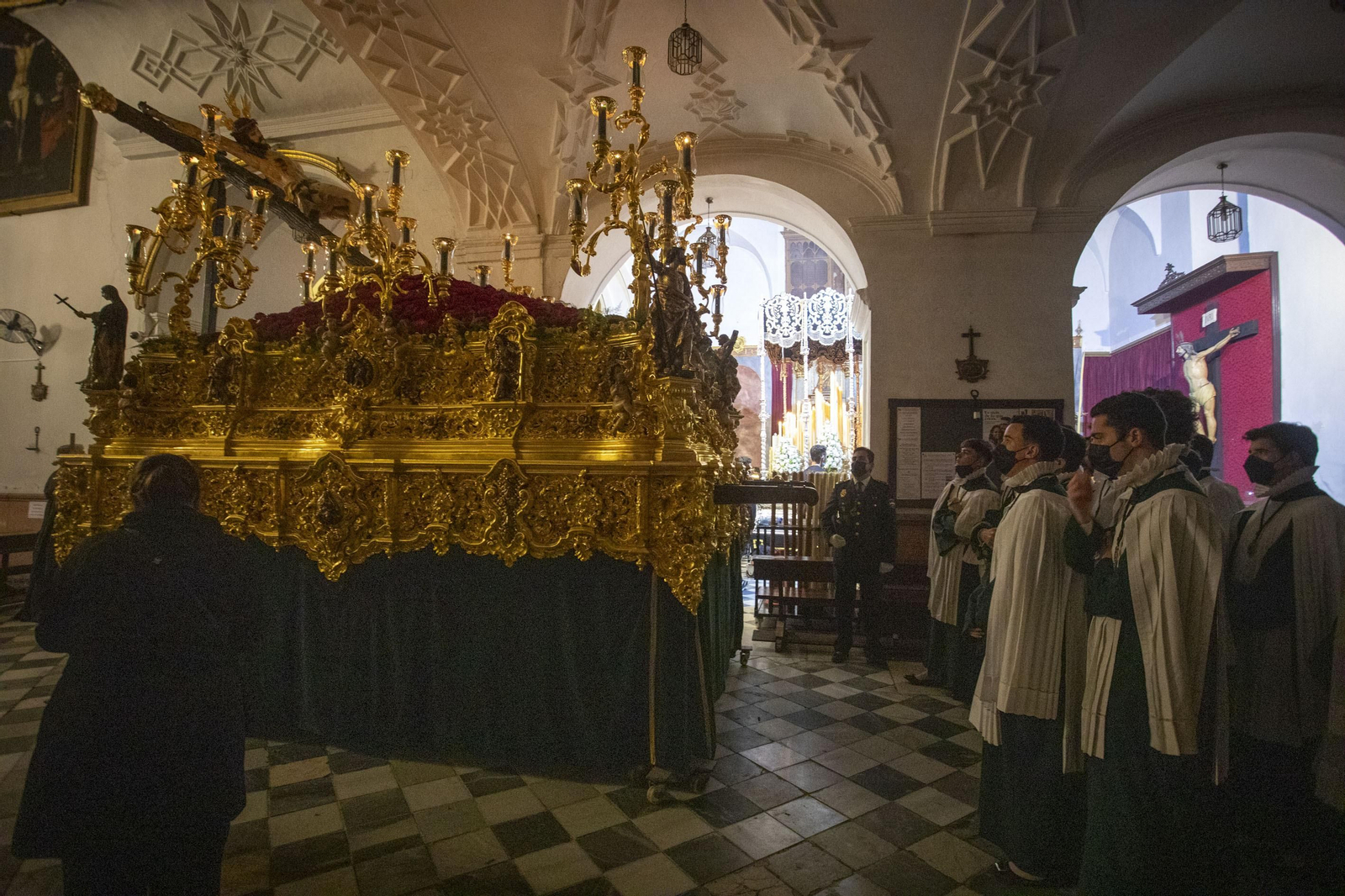 Las imágenes de la cofradía de Vera-Cruz en la Semana Santa de Cádiz 2022