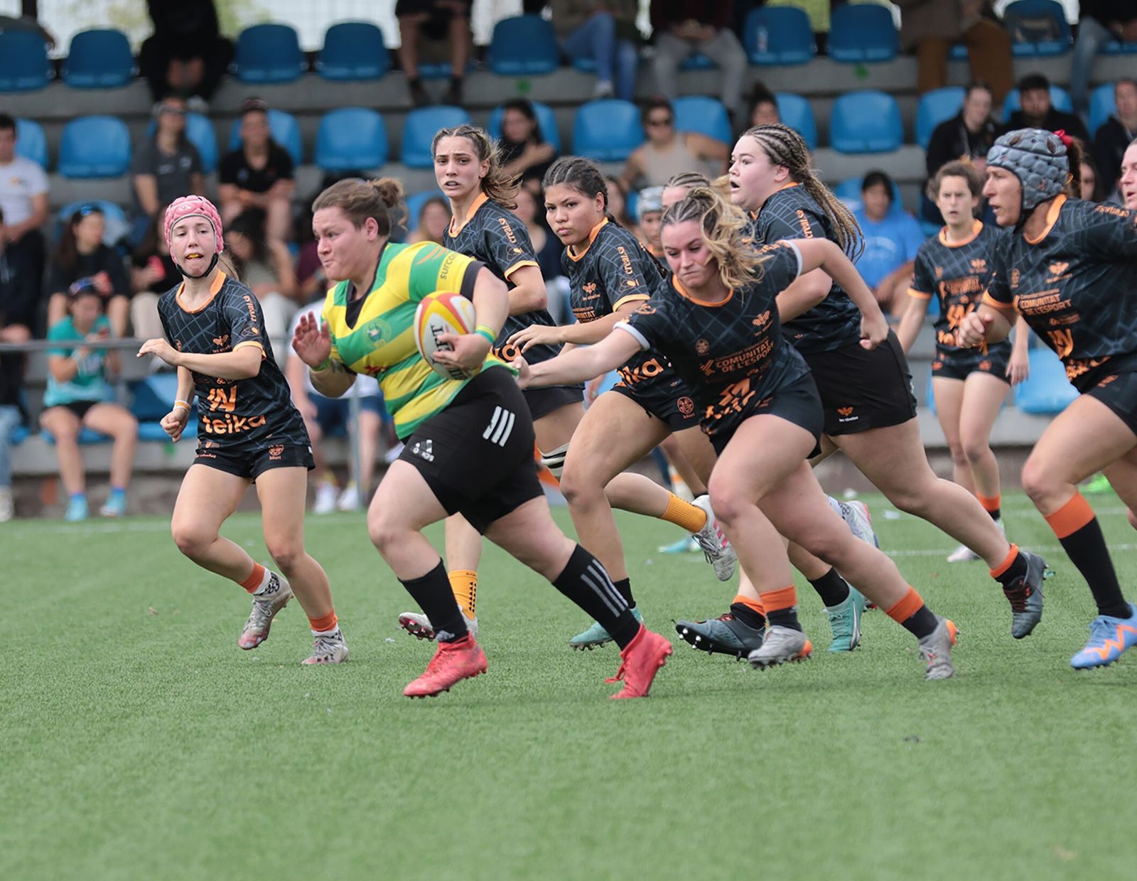 El equipo valenciano tuvo que utilizar todos sus efectivos para parar al Portu.