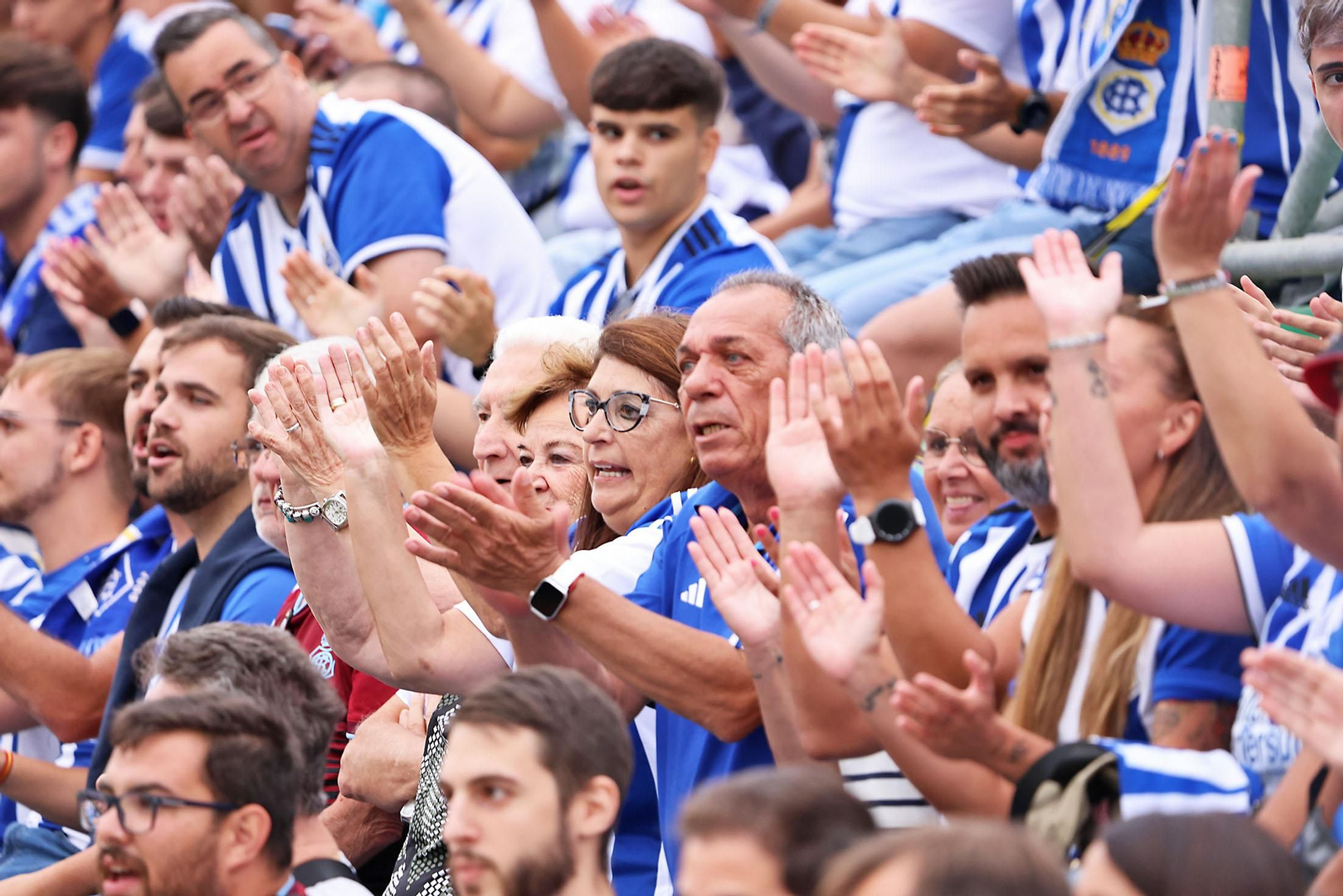 Búscate en las gradas del Betis Deportivo-Recreativo de Huelva