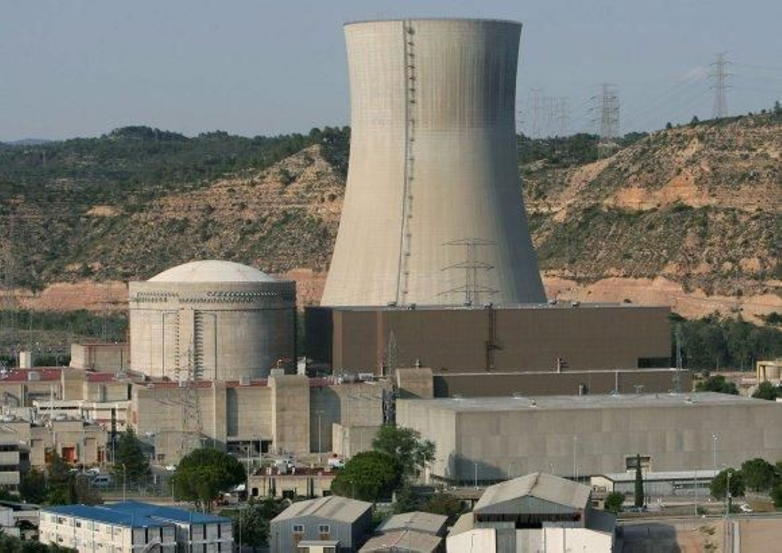 Encuentran colillas en el edificio de combustible de la central nuclear de Ascó