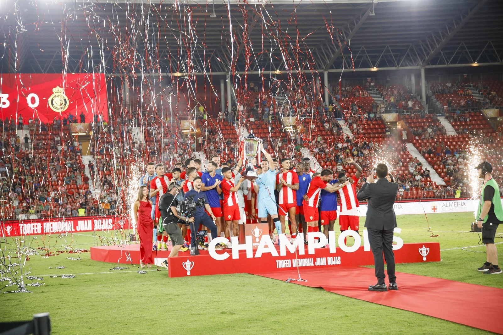 Imágenes del UD Almería-Al-Nassr, Memorial Juan Rojas