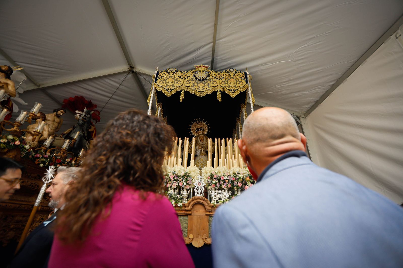 Mira como la cena sale a las calles de Almería tras las lluvias