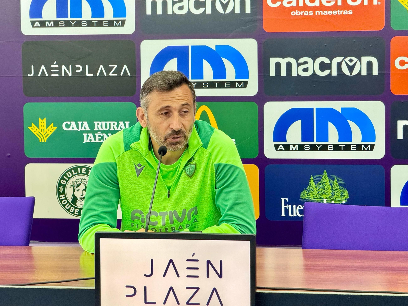 Manolo Herrero, en la rueda de prensa previa al partido ante el Atlético Malagueño. Manolo Herrero, en la rueda de prensa previa al partido ante el Atlético Malagueño.