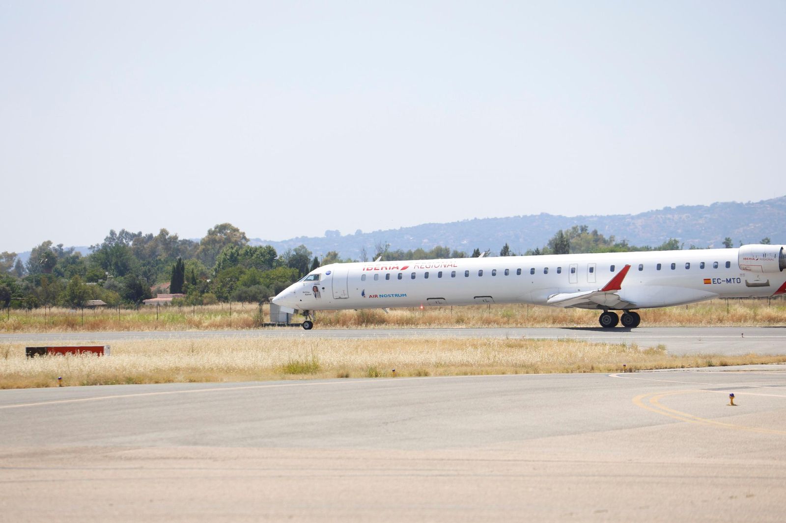 Los primeros vuelos comerciales en el aeropuerto de Córdoba, en fotografías