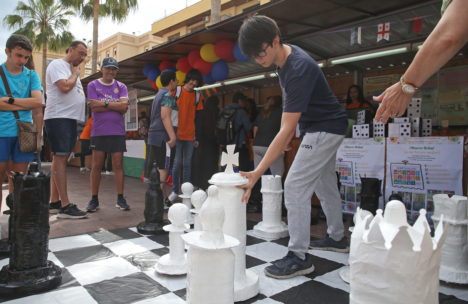 Fotos de la primera jornada de Diverciencia 2023 en Algeciras
