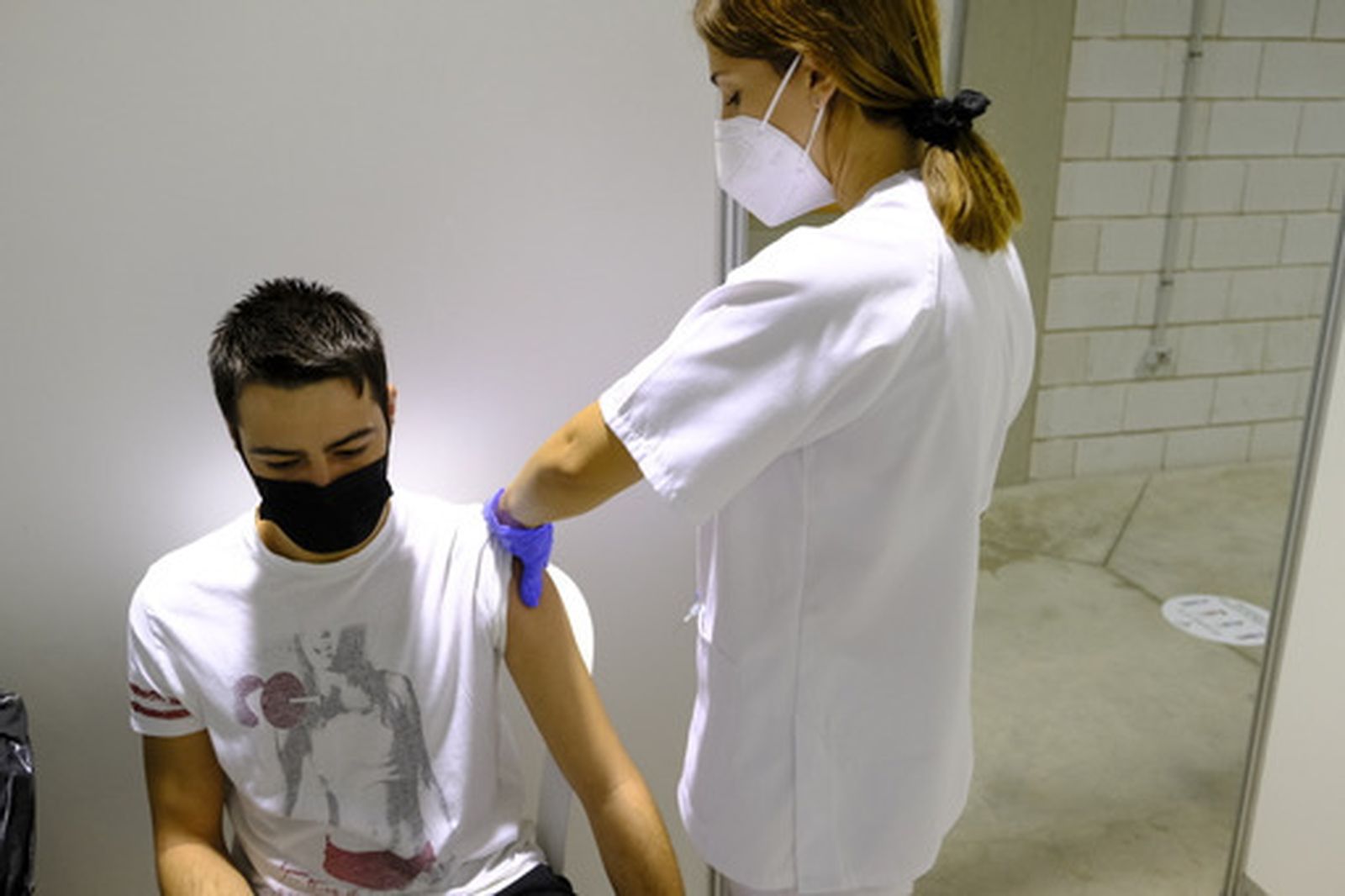 Los almerienses de 23 y 24 años pueden pedir cita para vacunarse desde mañana