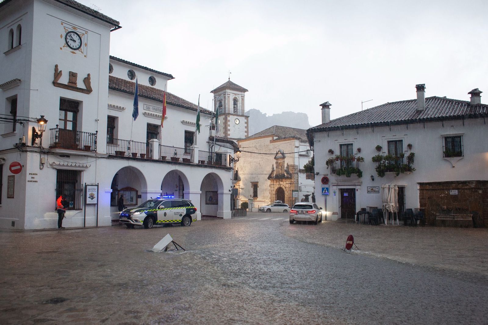 Las imágenes de Grazalema el día del desalojo