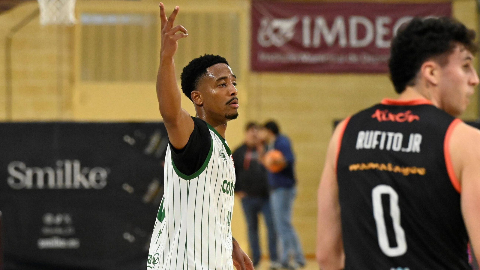 Ja'Monta Black, en un partido del Coto Córdoba en Vista Alegre.