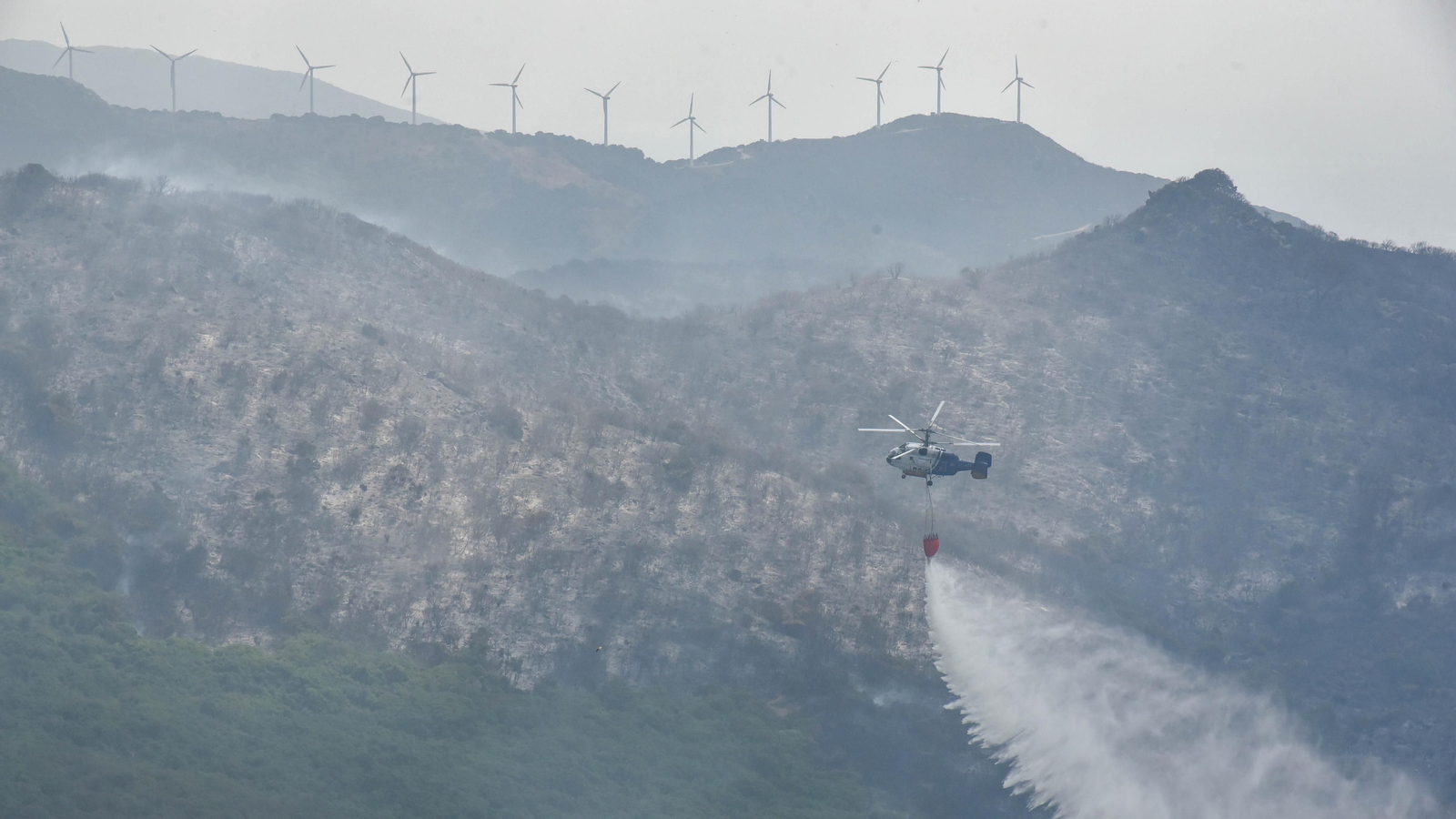 Las fotos del segundo dia del incendio en El Cuartón