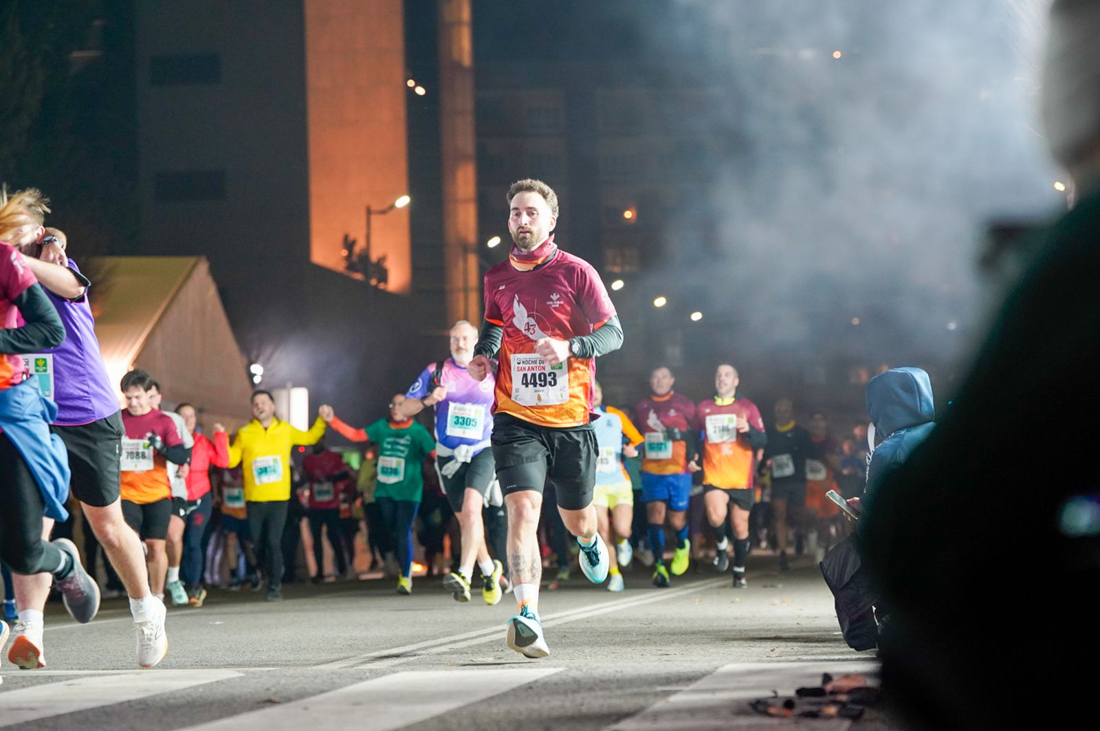 En imágenes: búscate en tu llegada a meta de la Carrera de San Antón 2026 (15)