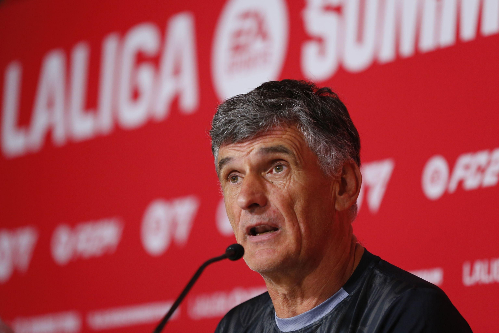 Las imágenes del Sevilla antes del derbi en México