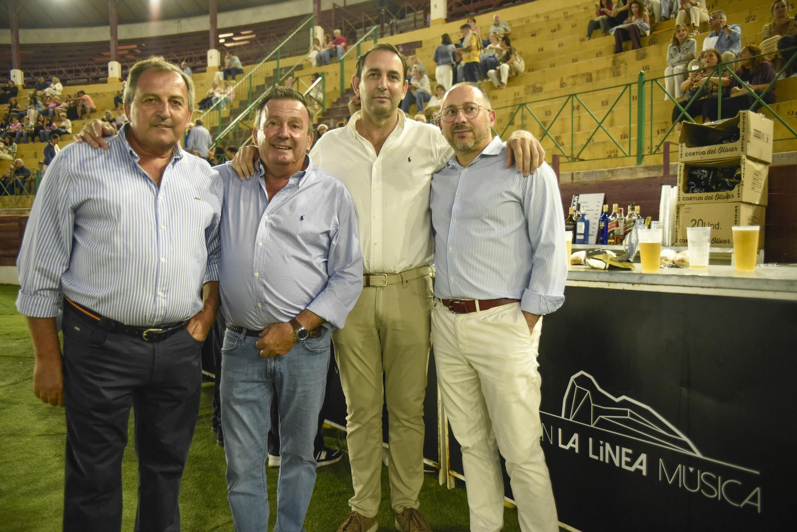 Fotos del concierto de Pimpinela en La Línea