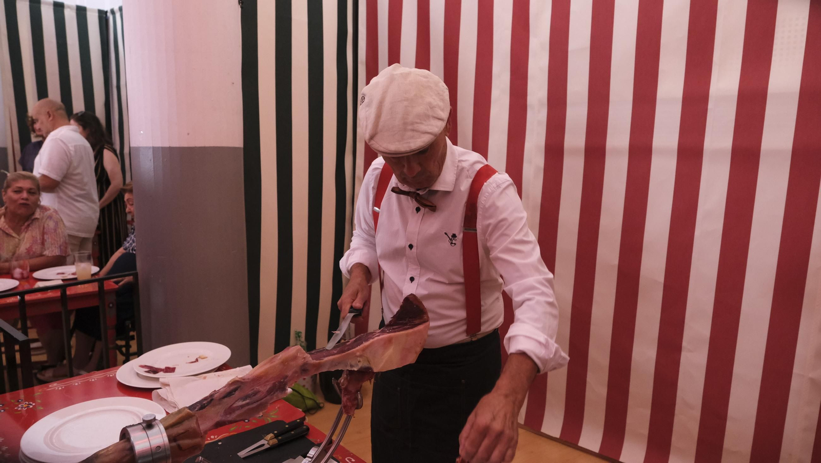 Así viven los almerienses el primer sábado de la Feria del Mediodía