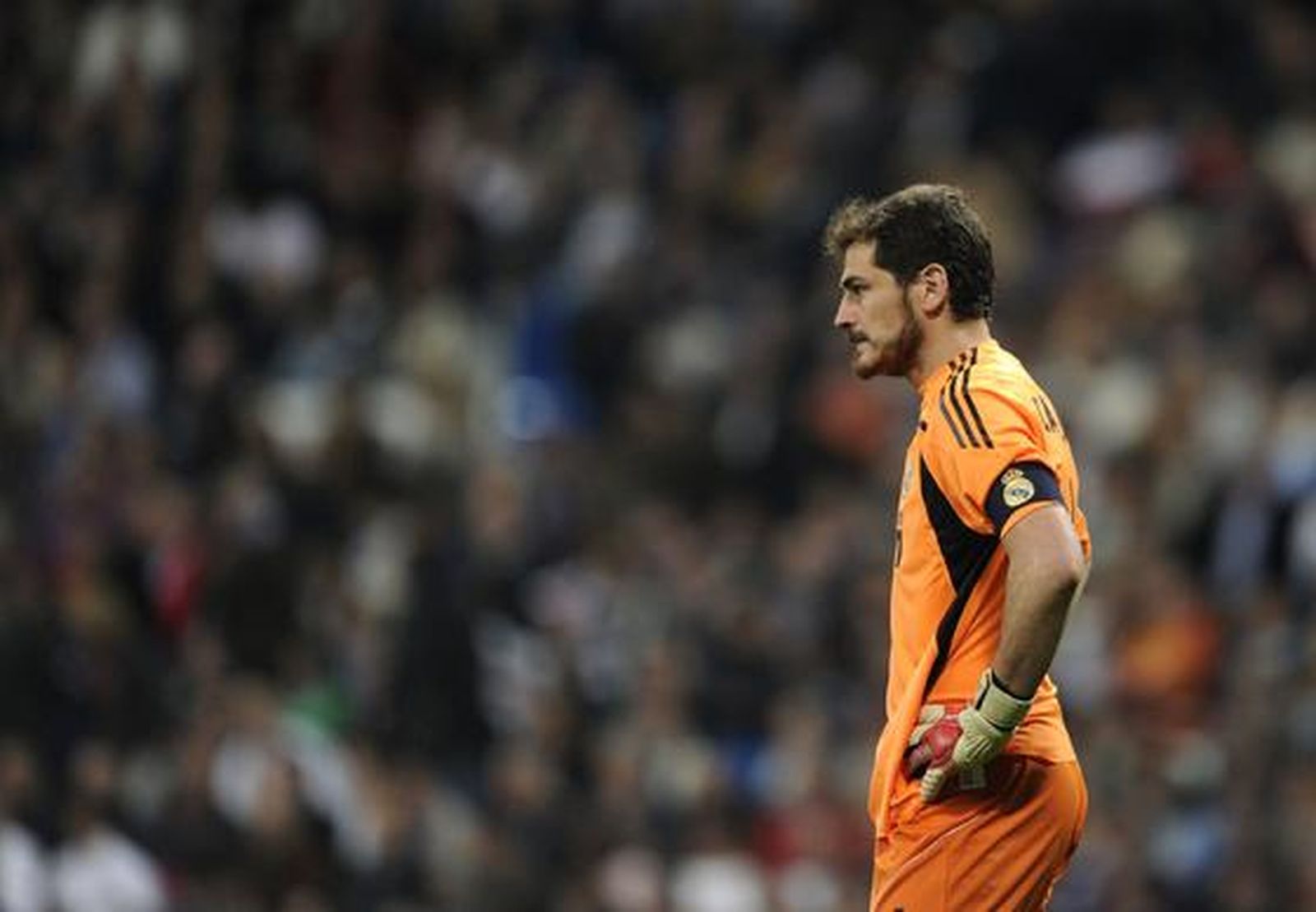 El Barcelona da un golpe casi definitivo a la Liga en el Santiago Bernabéu. / AFP