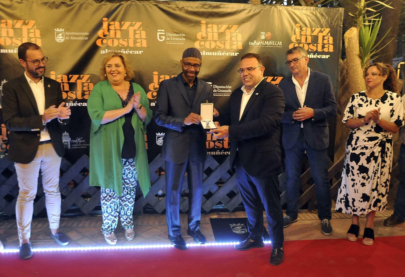 Garrett triunfa en Jazz en la Costa y recibe la Medalla de Almuñécar