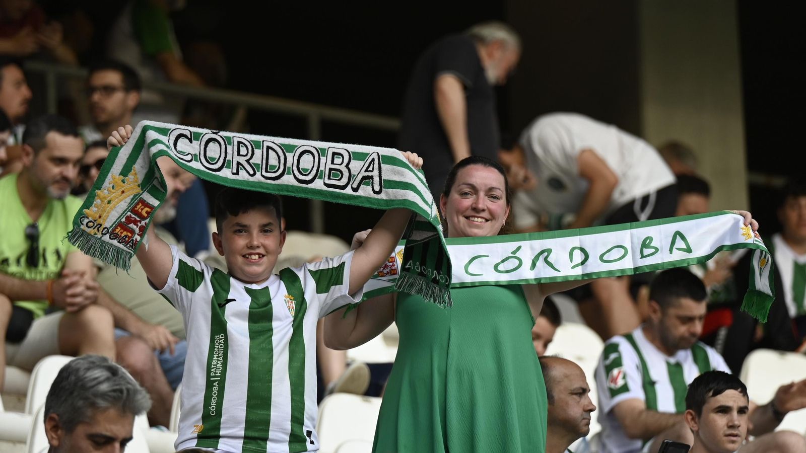 Las mejores fotos del ambiente en El Arcángel para el Córdoba CF - Albacete
