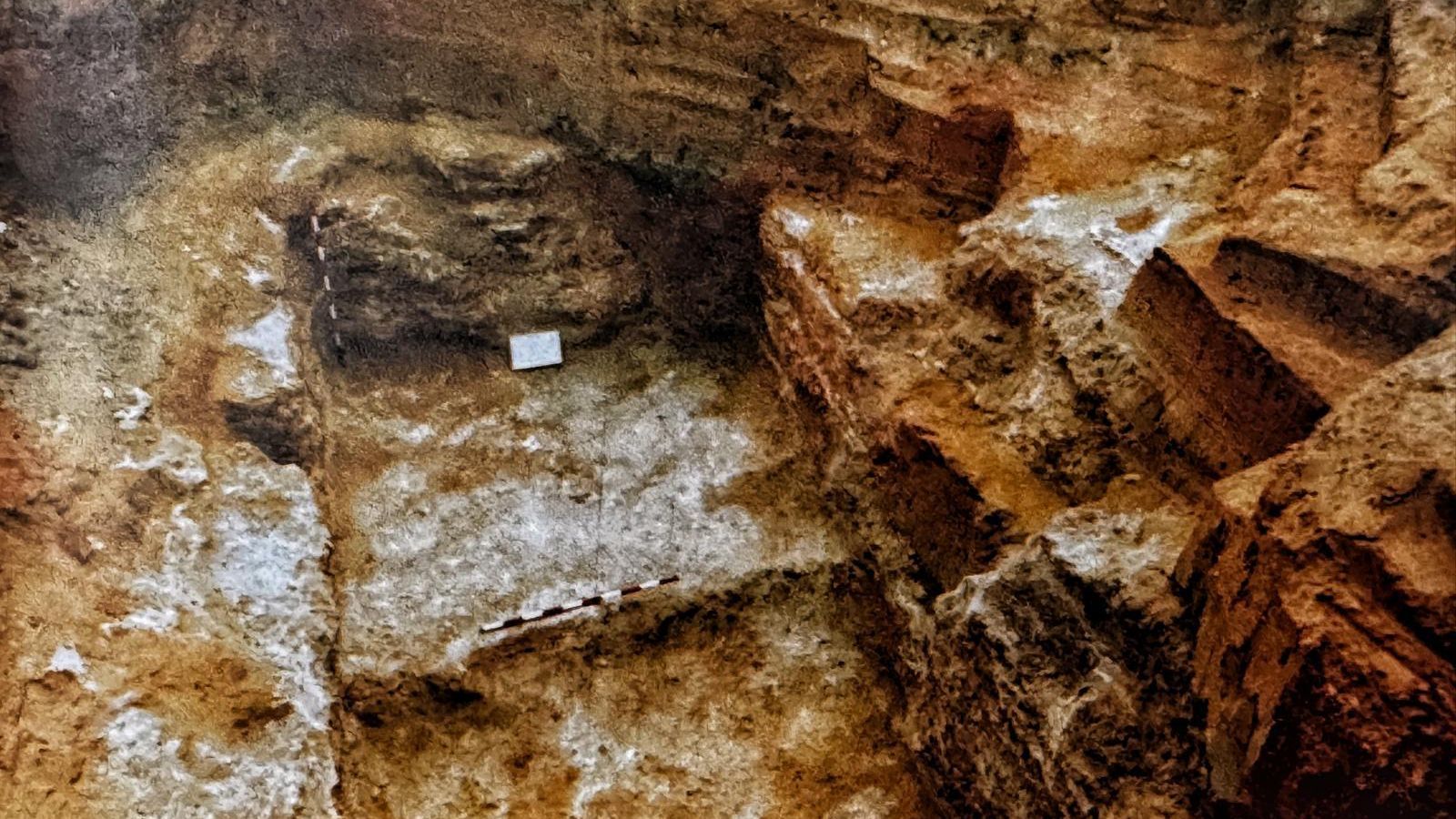 Frente de cantera en los cuarteles de Varela