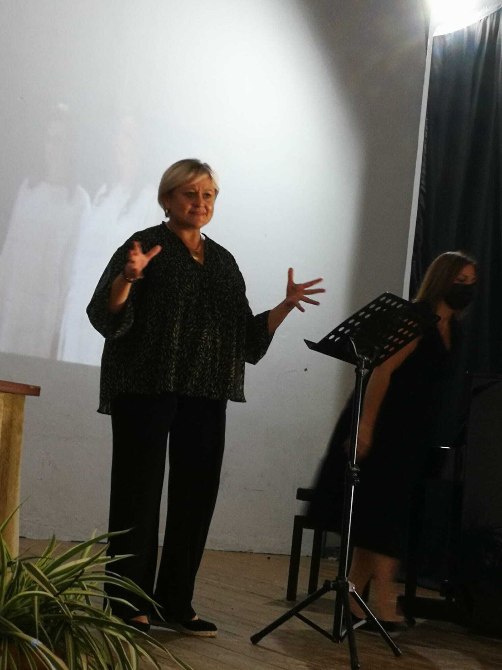 Un instante de la charla de Maribel Ortega.