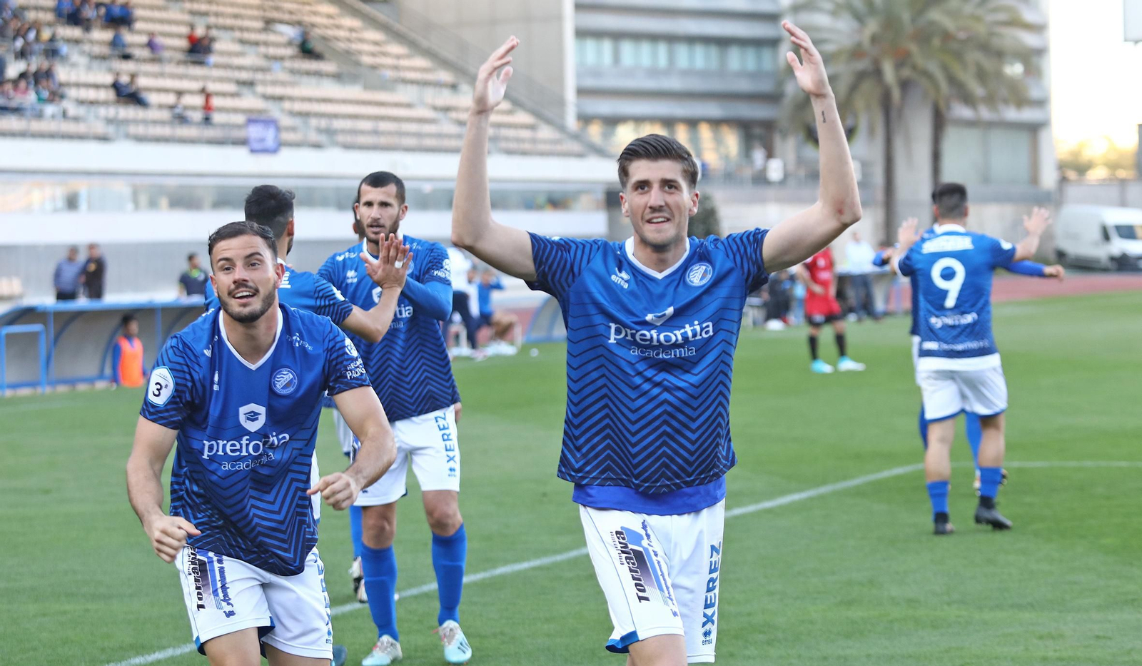 Imágenes del Xerez DFC - S. Puente Genil (2-1)