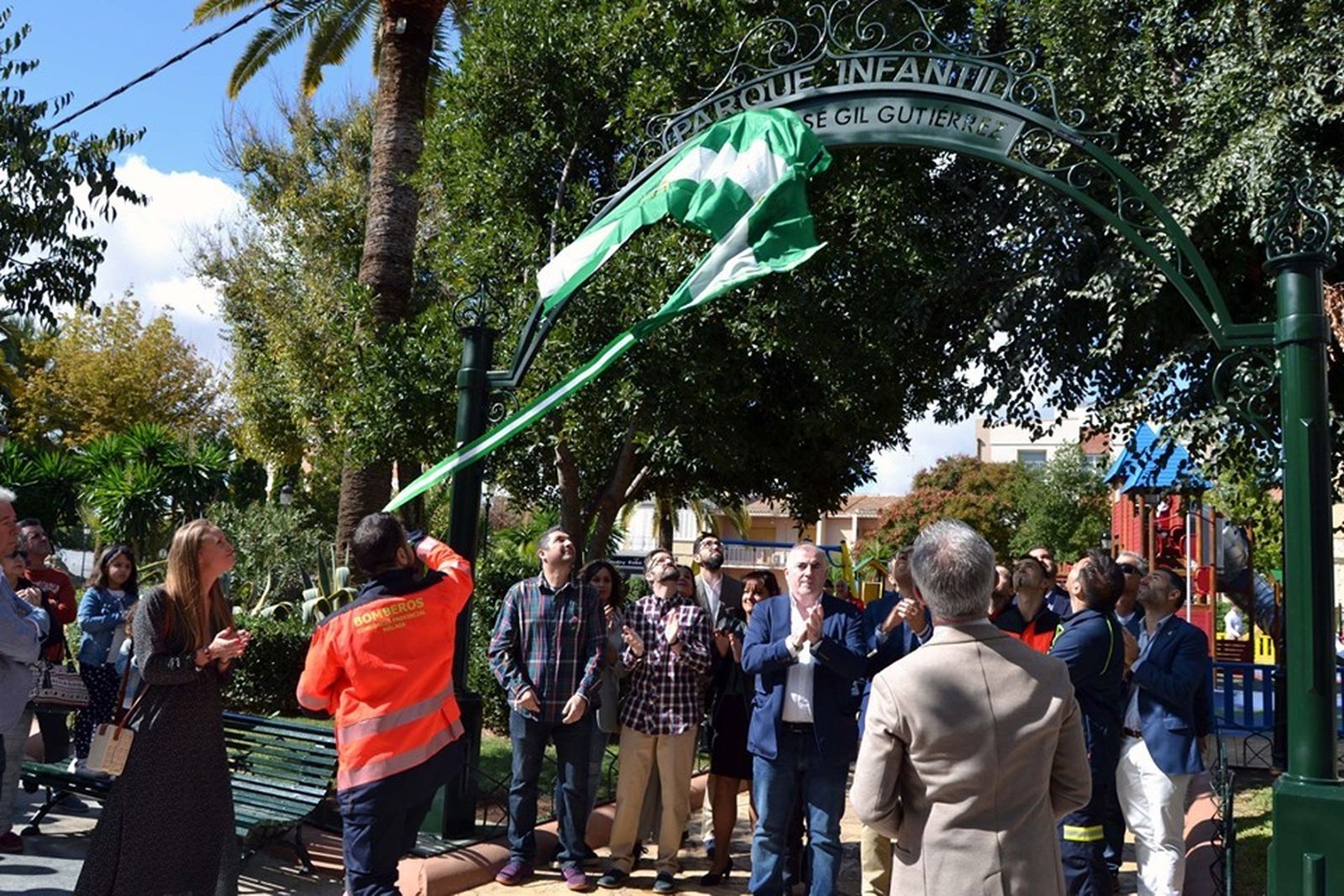 Parque infantil dedicado al bombero José Gil