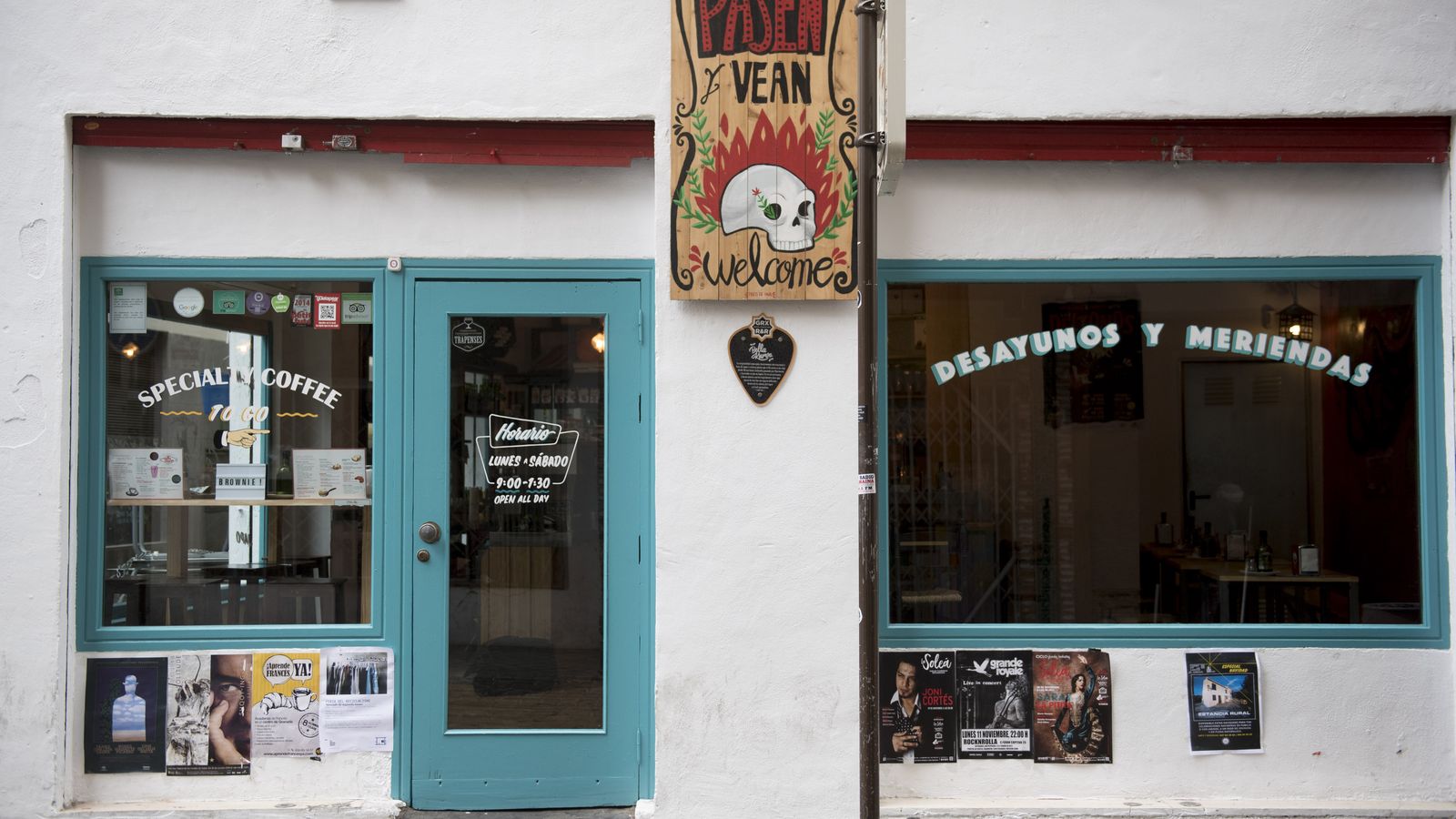 Exterior de Bella Kurva, ubicado en la calle San Jerónimo.