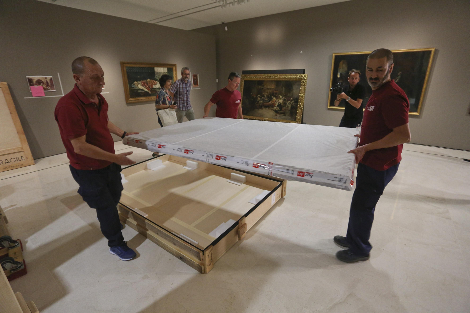 Fotos del montaje de la nueva exposición del Museo Carmen Thyssen