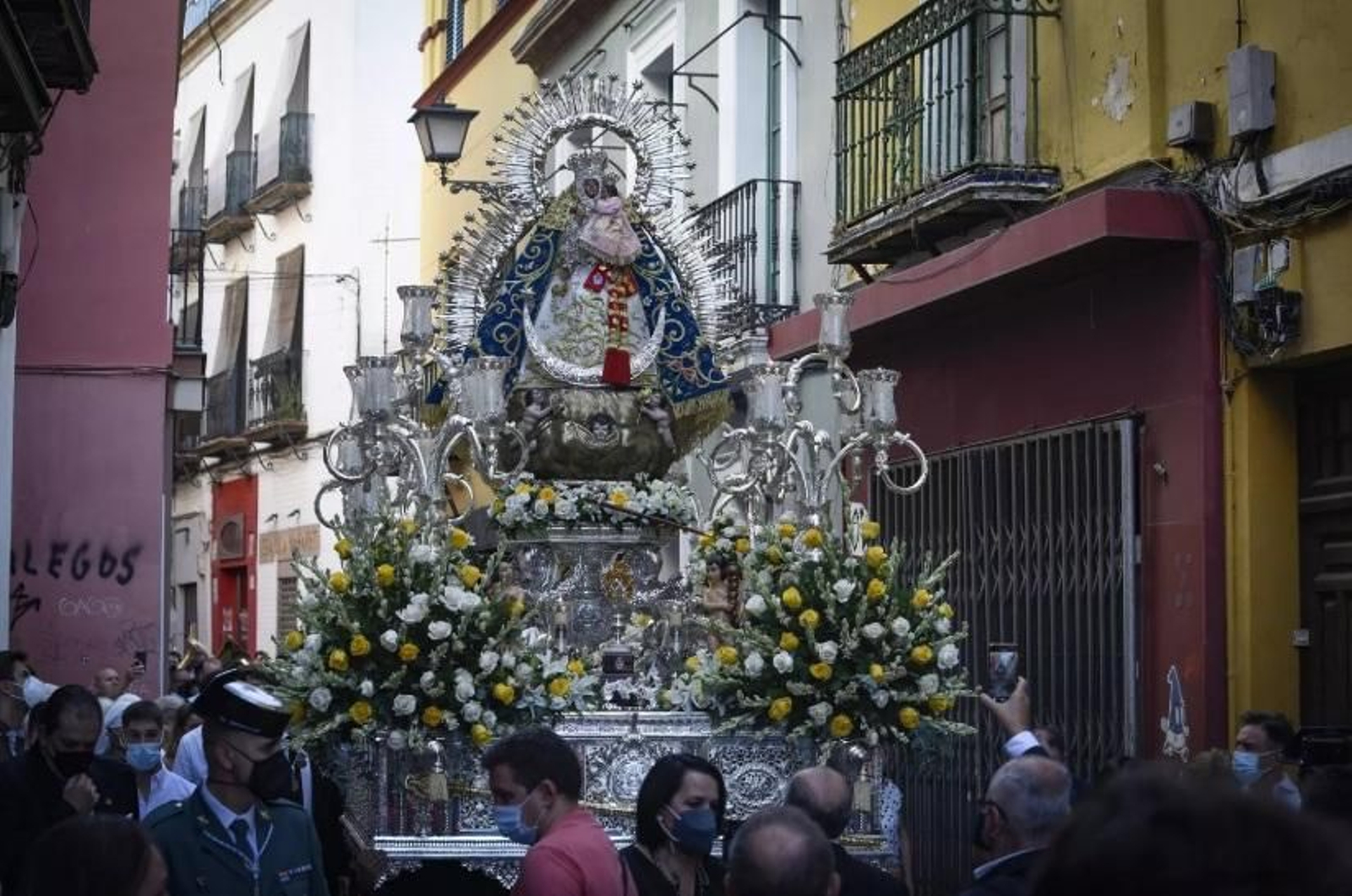 El paso de la Virgen de la Cabeza estará hasta septiembre en el almacén de la Amargura