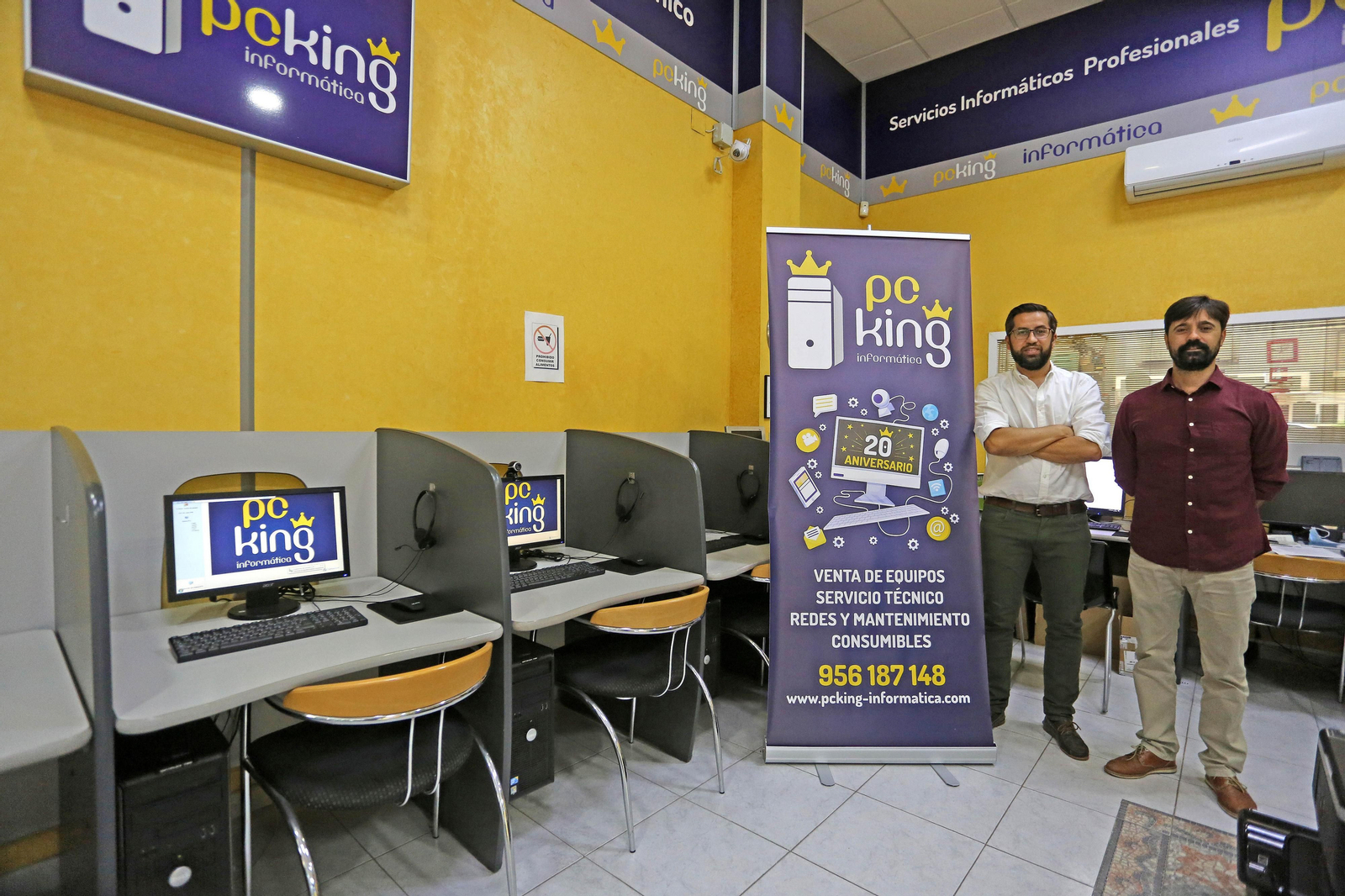 Los dos socios de PC King, Pedro García, a la izquierda, y Adolfo Molina, a la derecha.