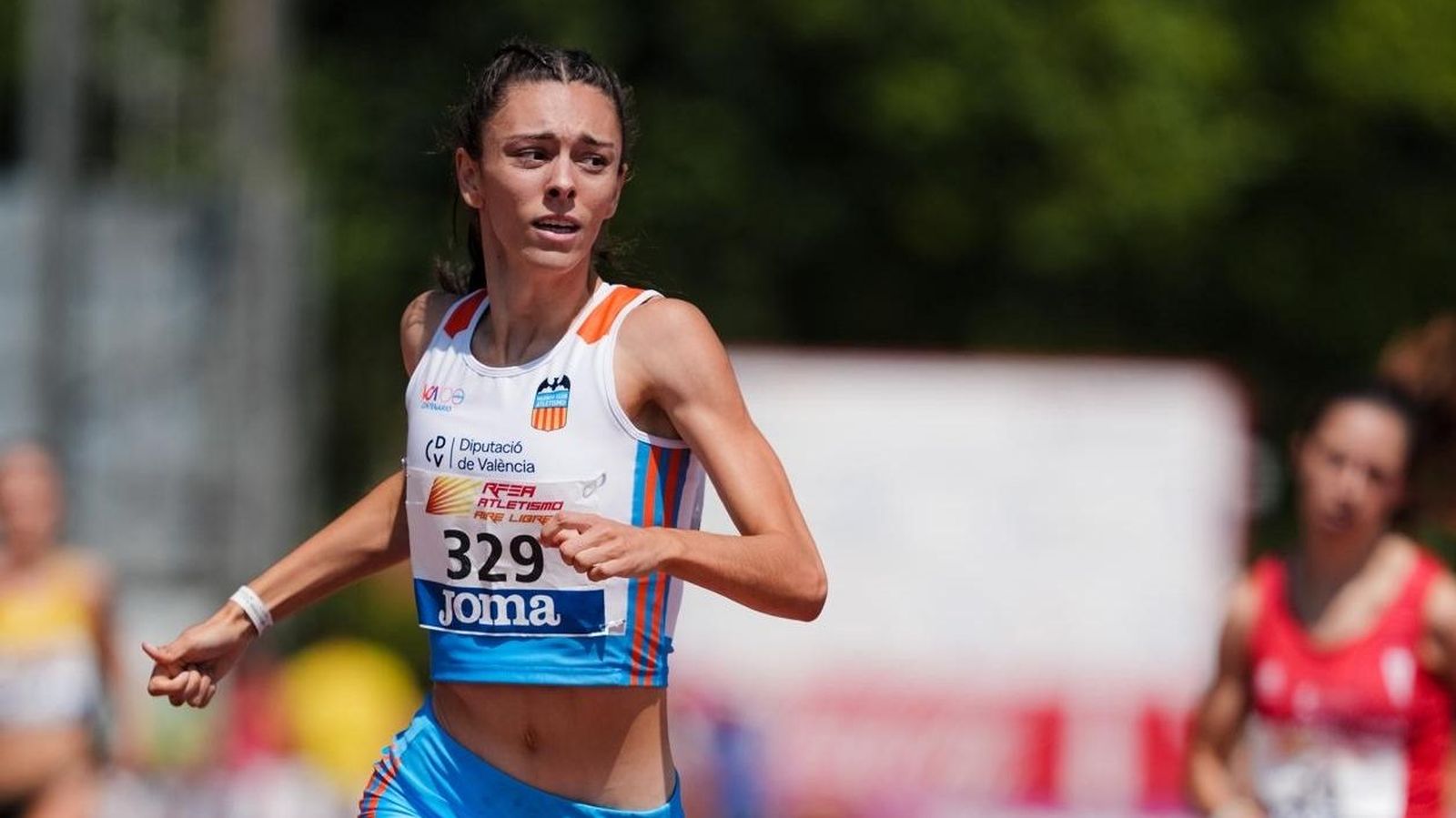 La atleta barreña Ana Prieto, con el Diputación de Valencia