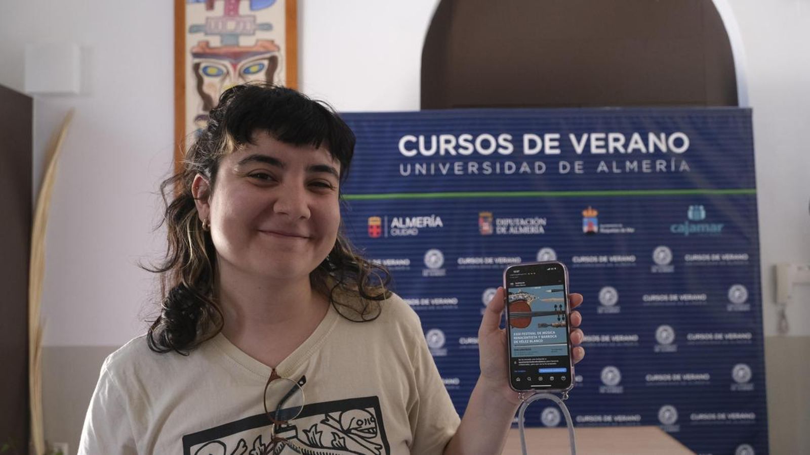 Ana María Martín-Gaitero se encarga de las redes sociales. Ana María Martín-Gaitero se encarga de las redes sociales.