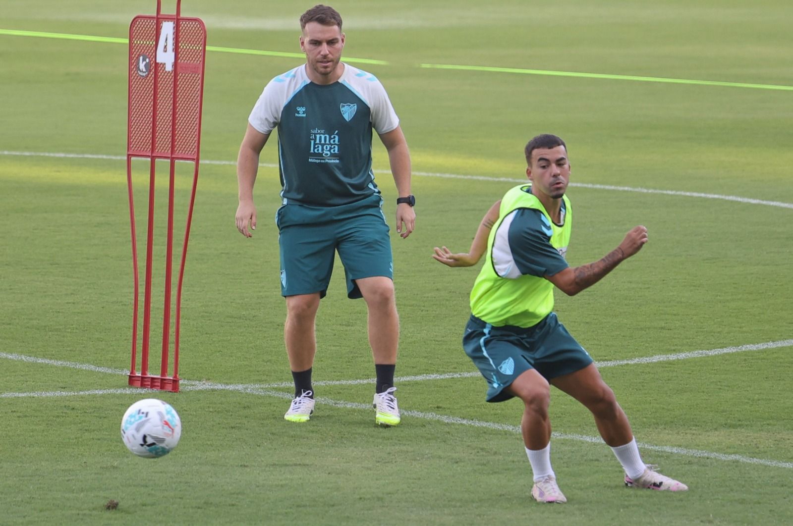Málaga CF-Cádiz: Izan Merino sigue al margen del equipo