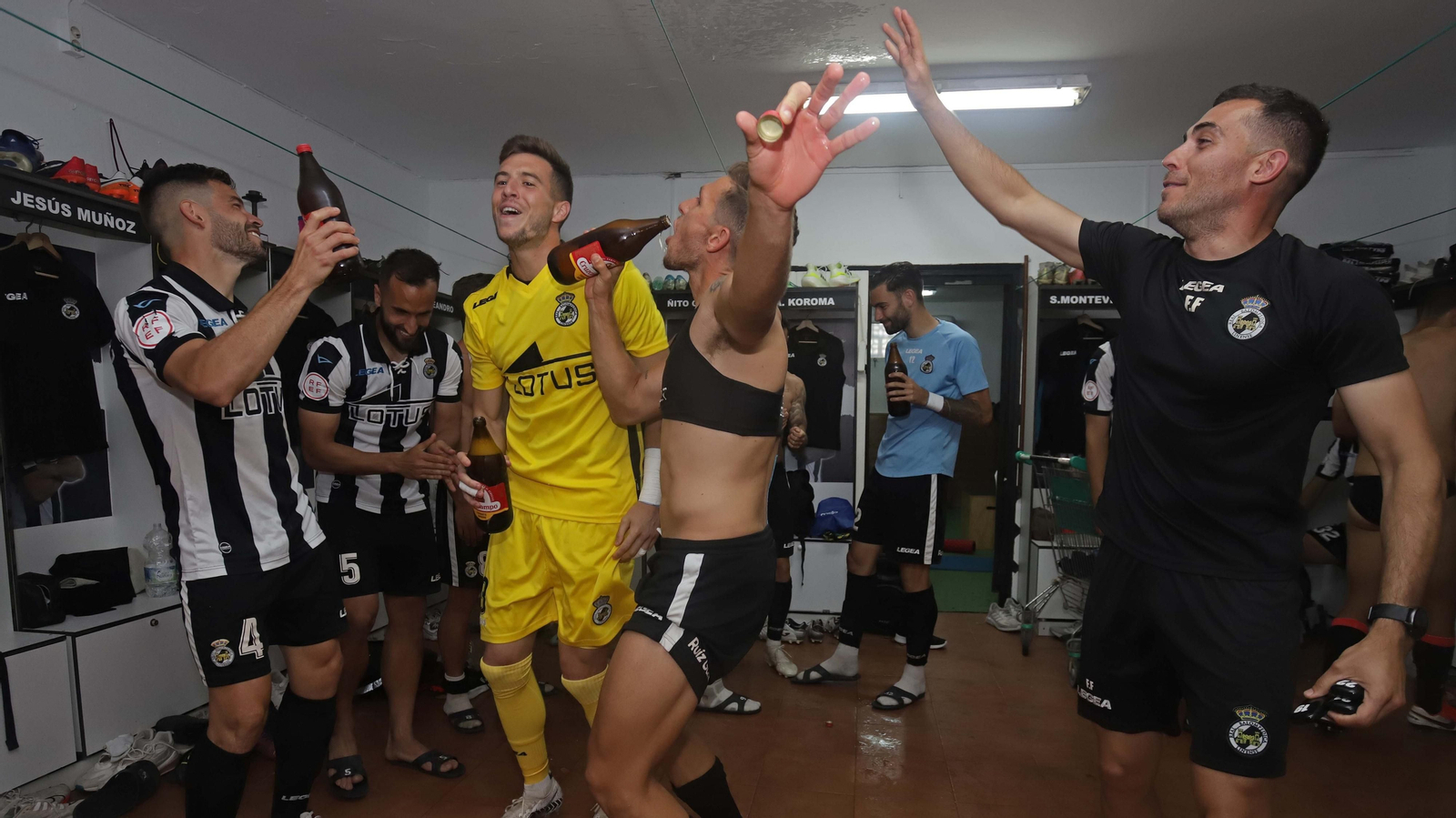 Fotos de la celebración de la Balona en el estadio municipal de La Línea
