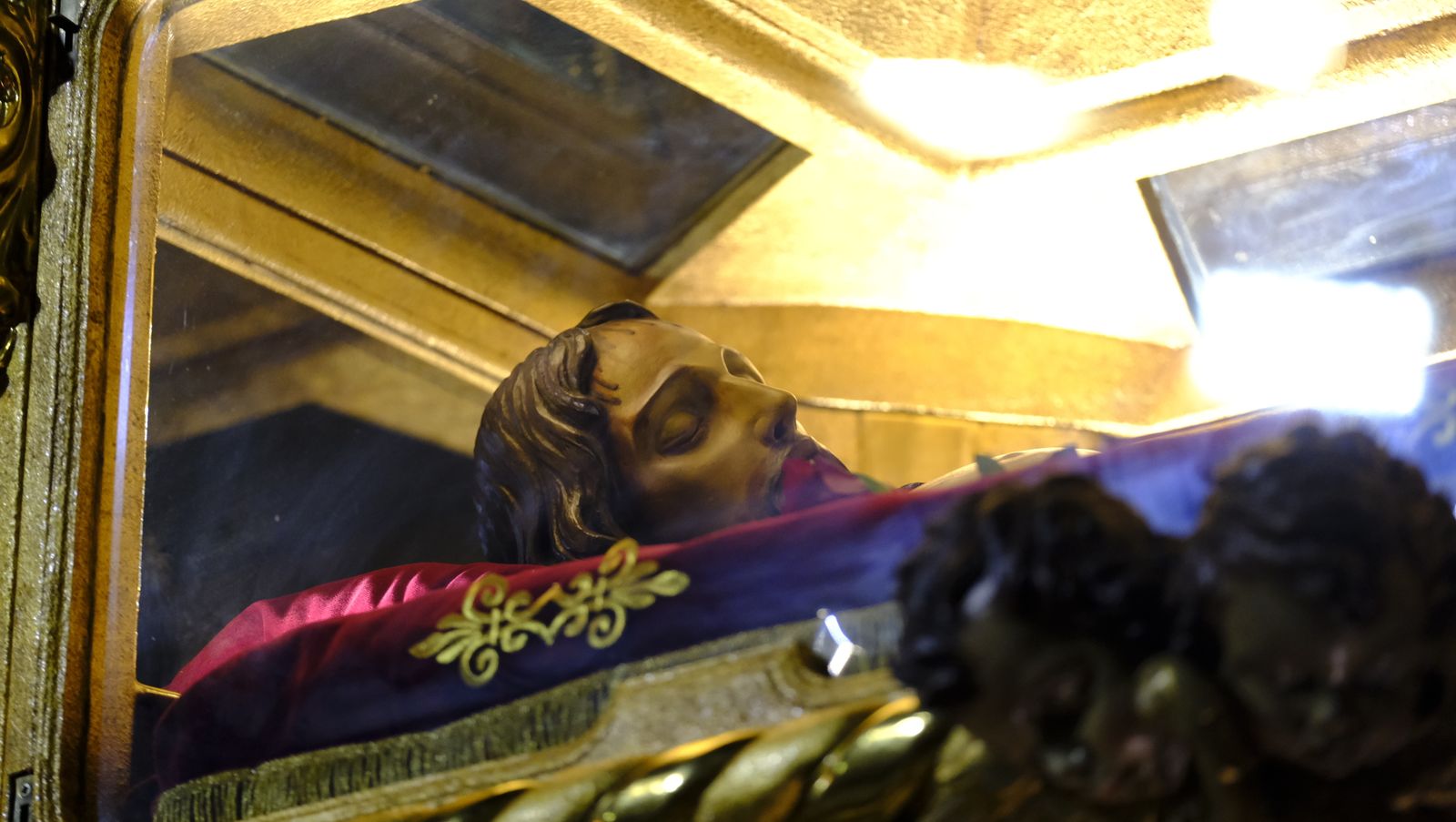 Las mejores imágenes del Santo Sepulcro, en Almería