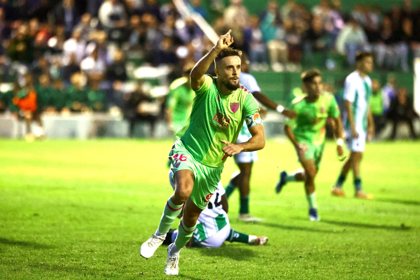 El Antequera-Málaga CF, en fotos