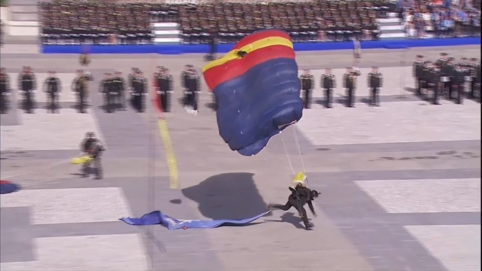 Emotivo y accidentado acto del Bicentenario de la Policía Nacional