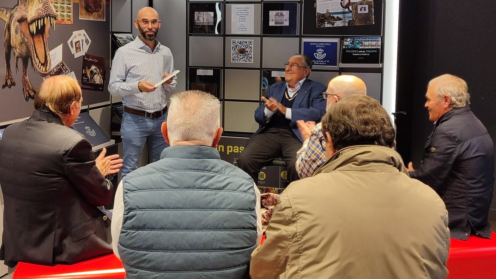 Acto del Banco de Alimentos de Huelva, celebrado en la sede de Correos de la Avenida de Italia.