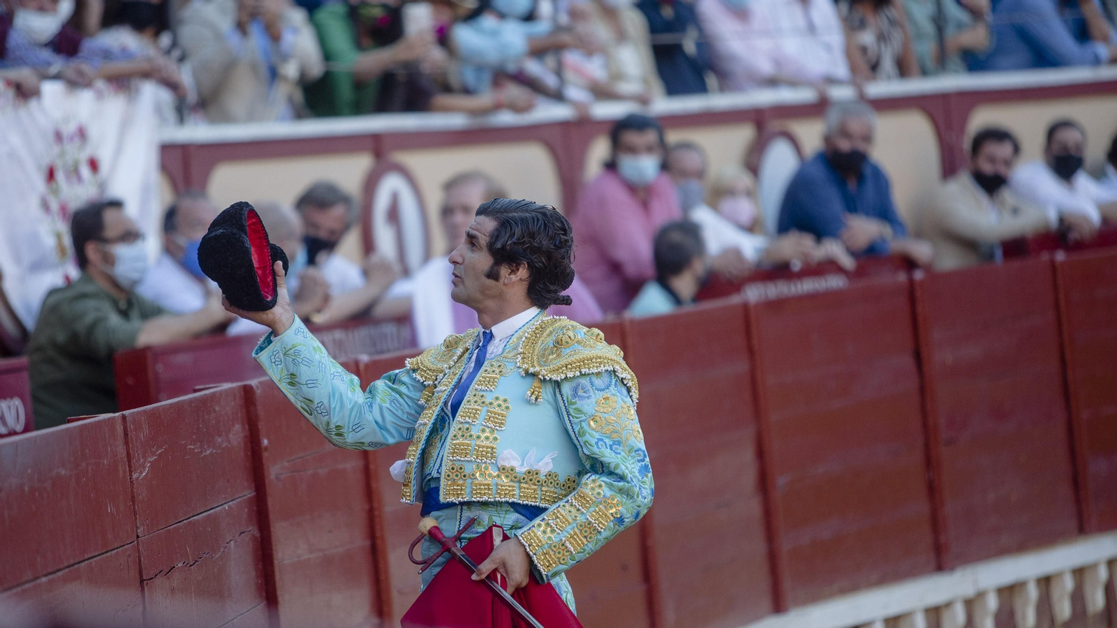 La corrida de toros en el Puerto de Santa María, con Morante de Puebla en solitario, en imágenes.