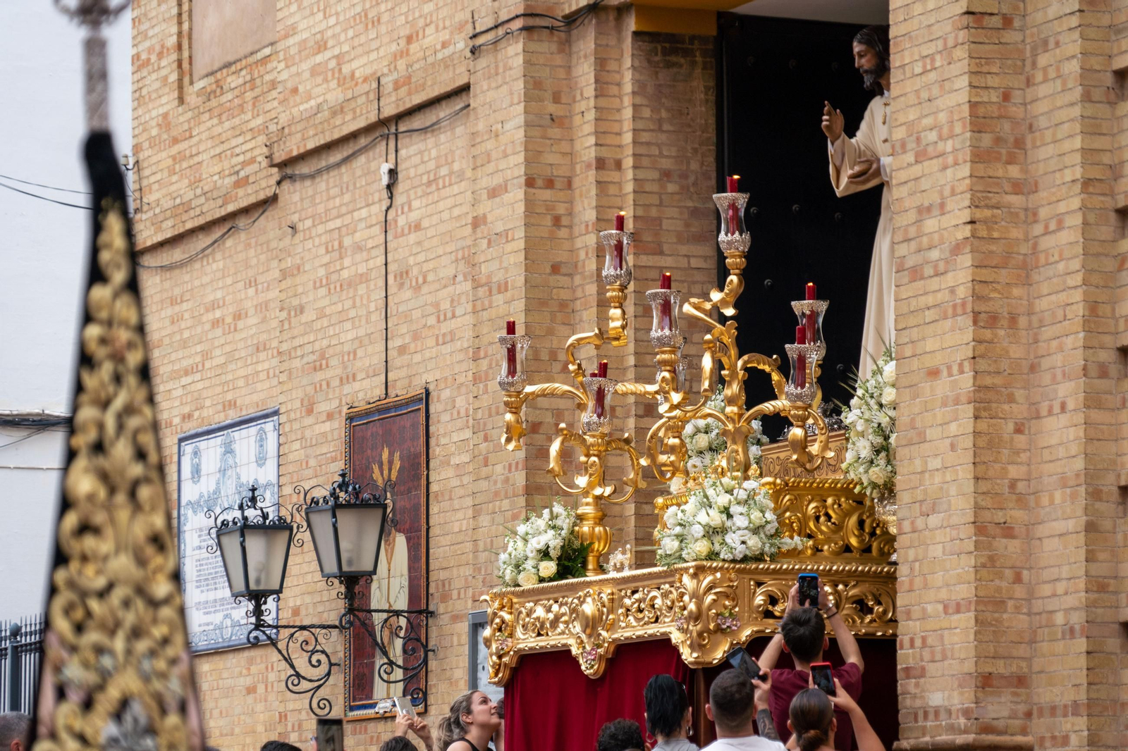 Imágenes del traslado del Cristo del Amor a la Concepción
