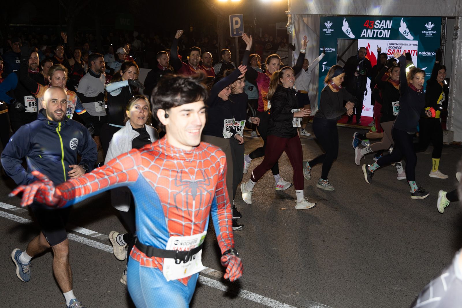 Encuéntrate en la salida de la Carrera de San Antón 2026, en imágenes (3)