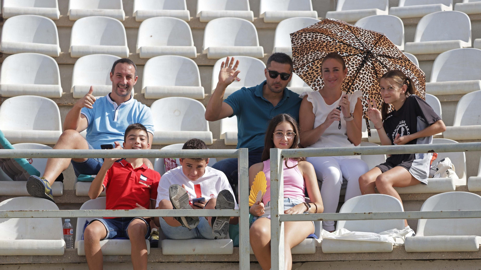 Fotos de la afición en el Nuevo Mirador