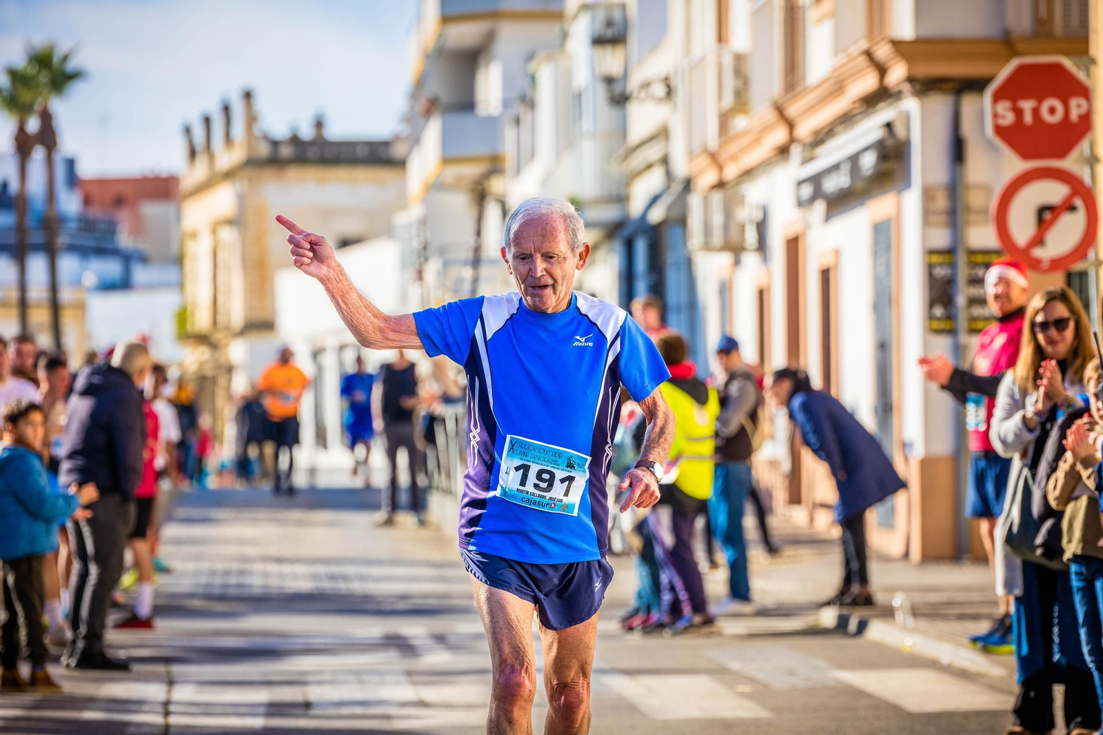 Gran ambiente en la Carrera Solidaria de la Divina Pastora en San Fernando