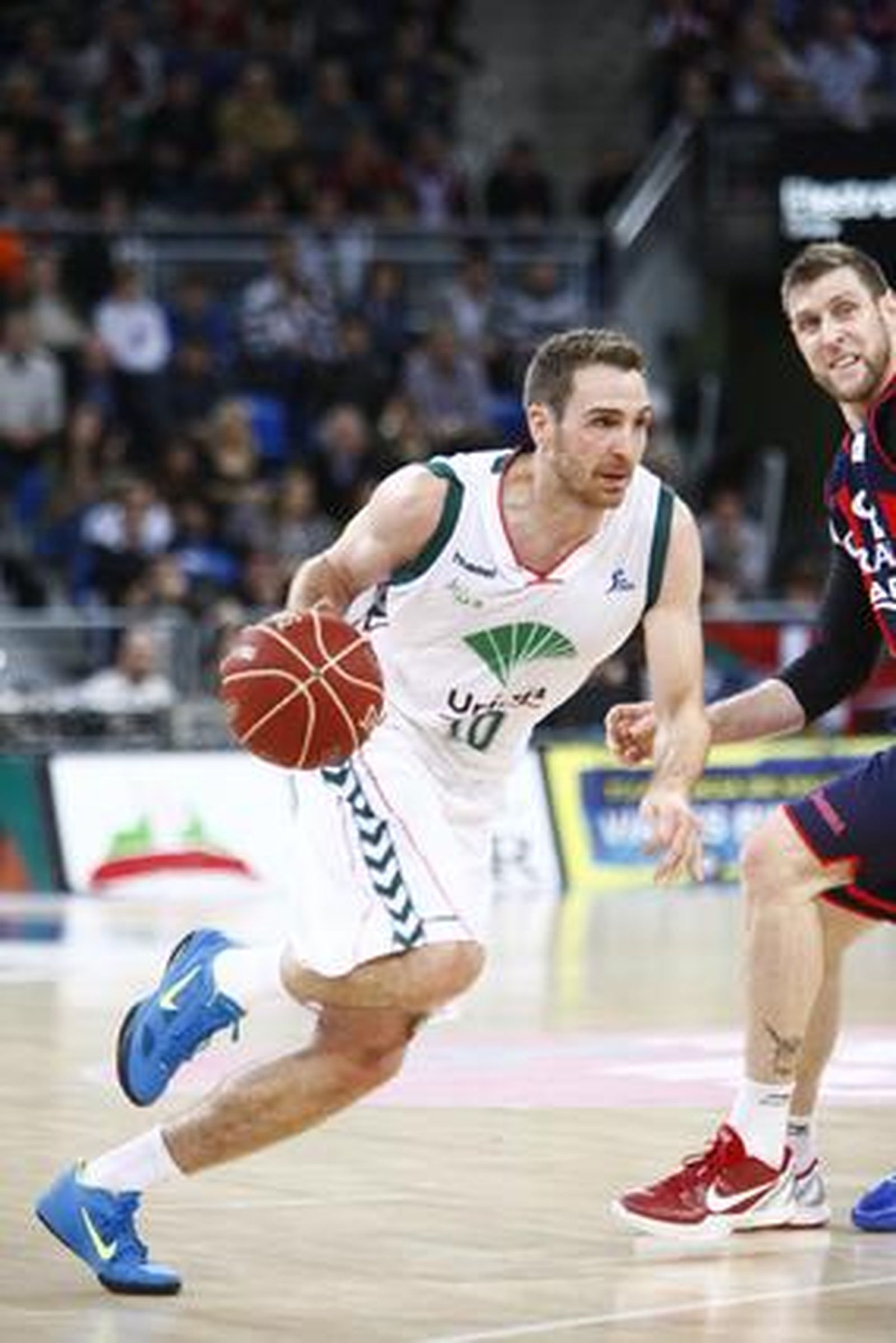 Las imágenes del Caja Laboral-Unicaja

Foto: Josu Izarra