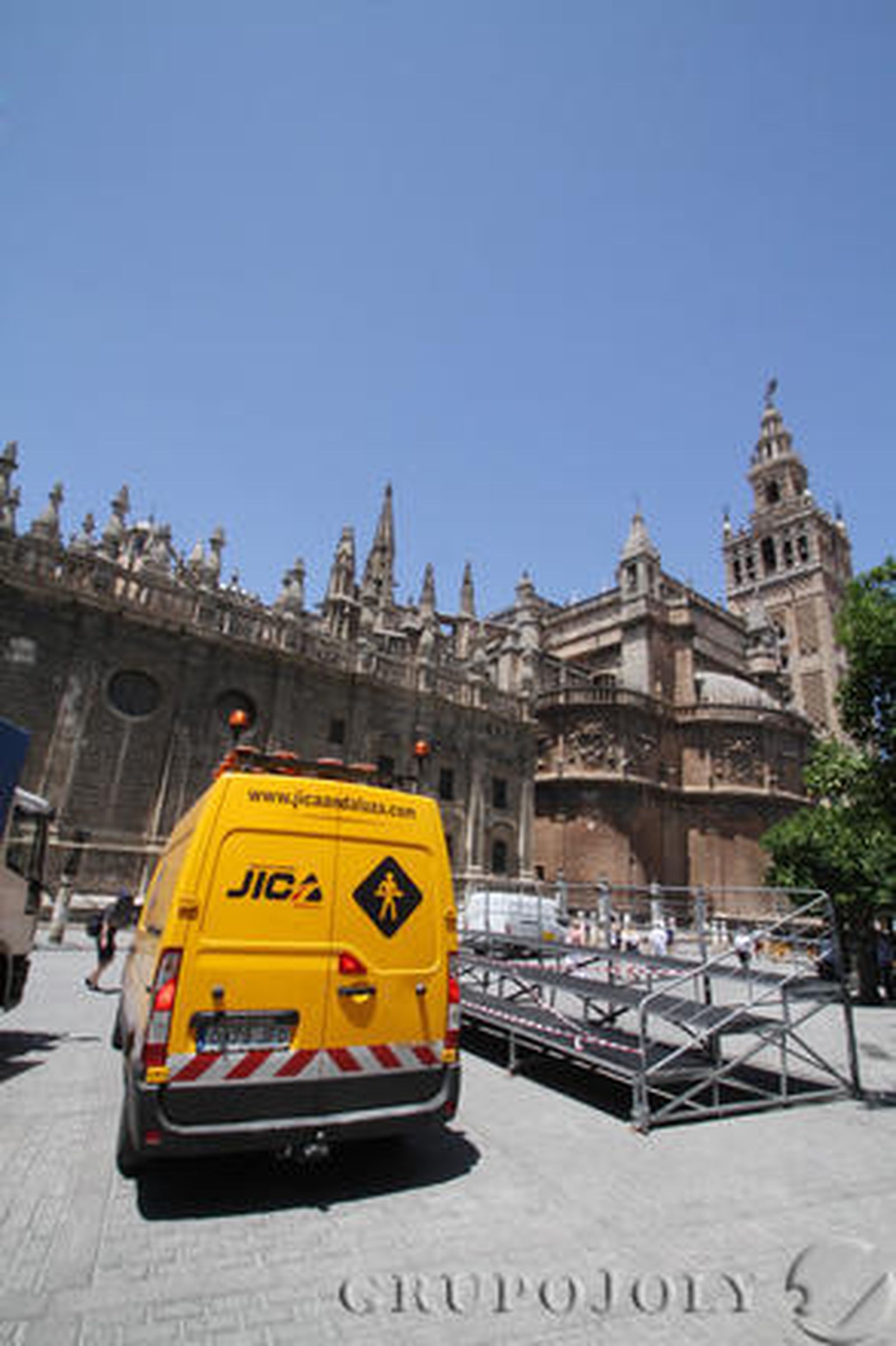 Las imágenes de los preparativos de la visita de Obama a Sevilla