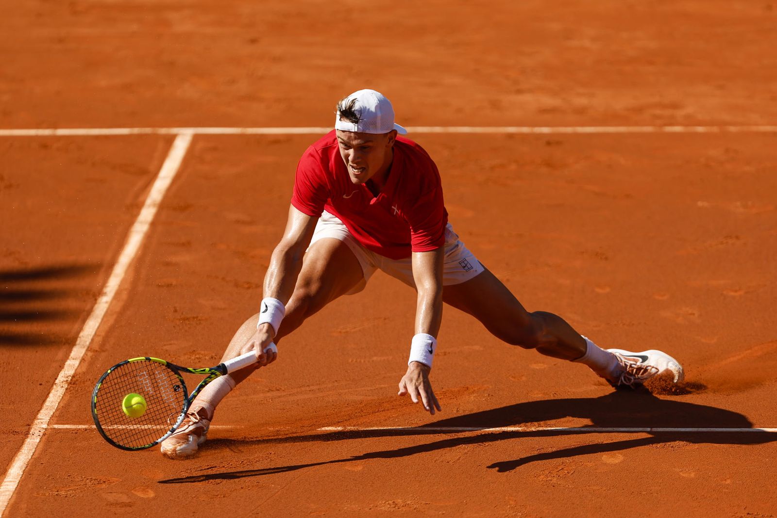 Un Pedro Martínez impecable iguala la eliminatoria de Copa Davis en Marbella (6-1, 4-6 y 7-6)