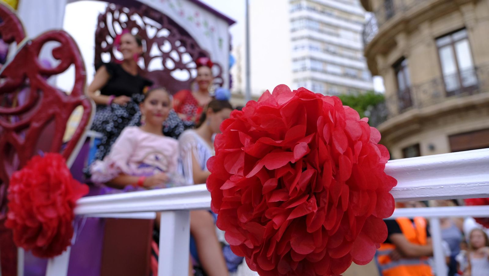 Las mejores imágenes de la Batalla de Flores de Almería